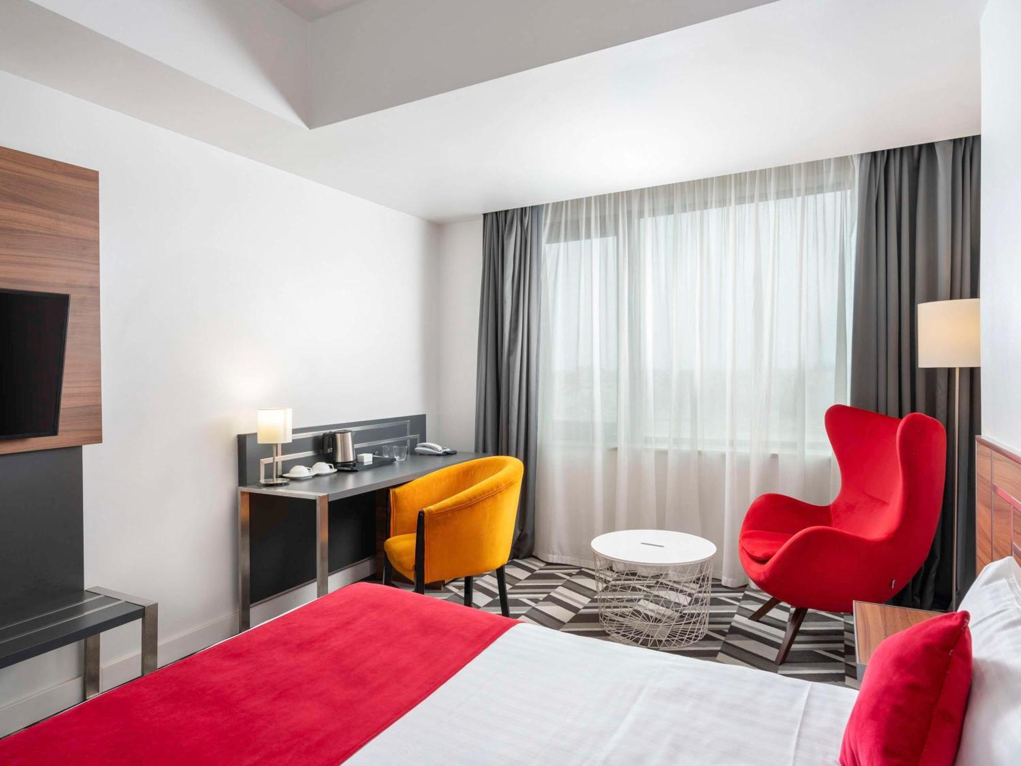 เมอร์เคียว บูคาเรสต์ อูนิรี Hotel ภายนอก รูปภาพ